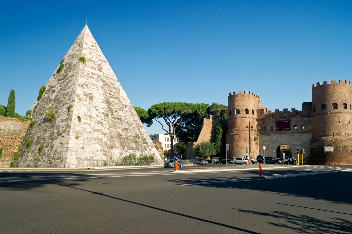 pyramide cestius