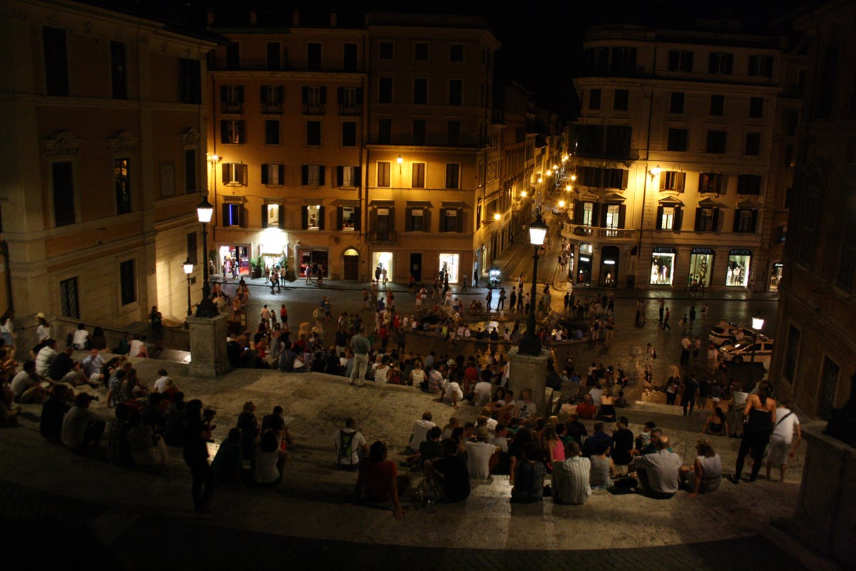 Place d'Espagne dans la nuit